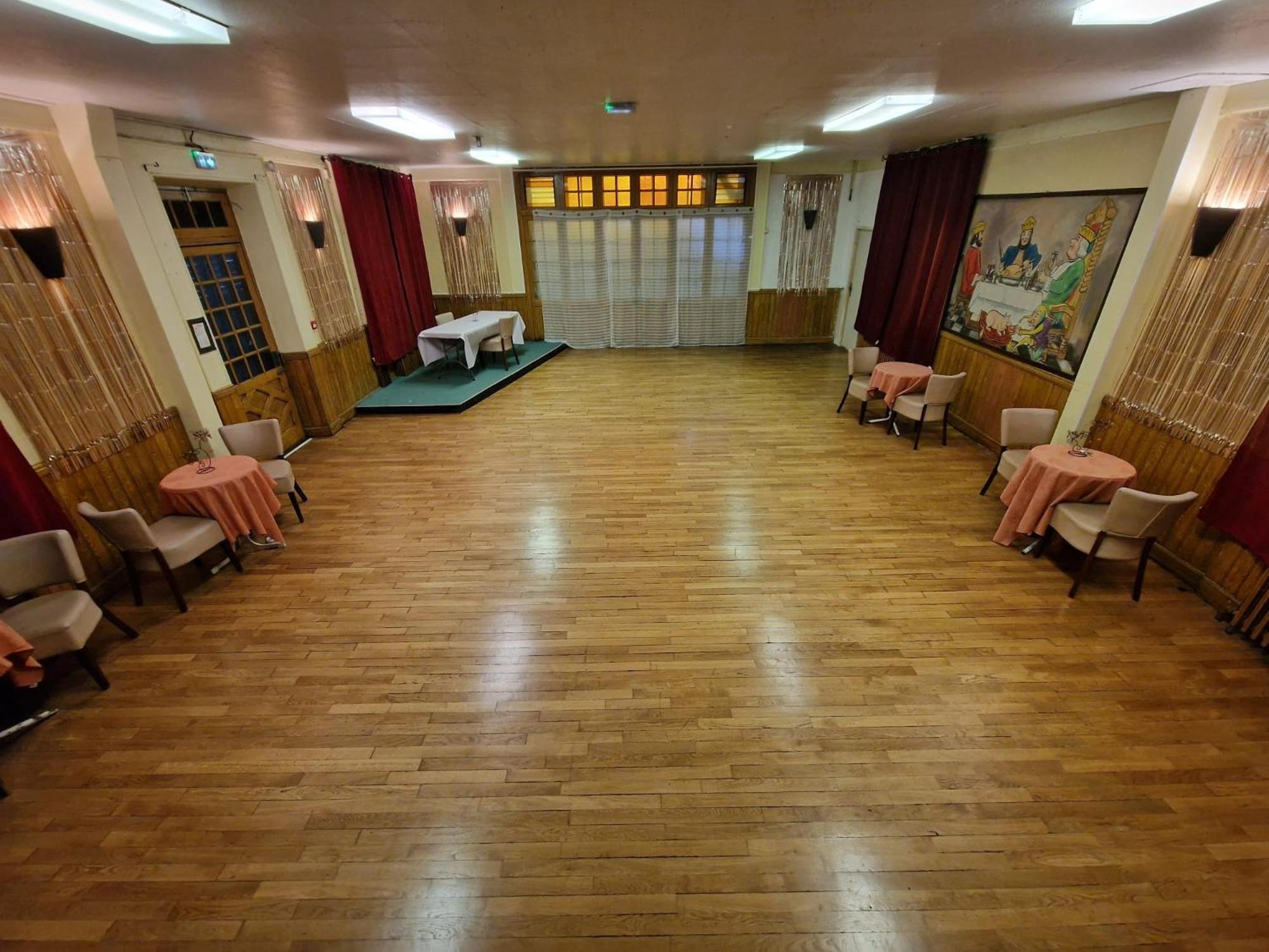Hotel Aux Trois Rois Pont-Sur-Yonne Zewnętrze zdjęcie