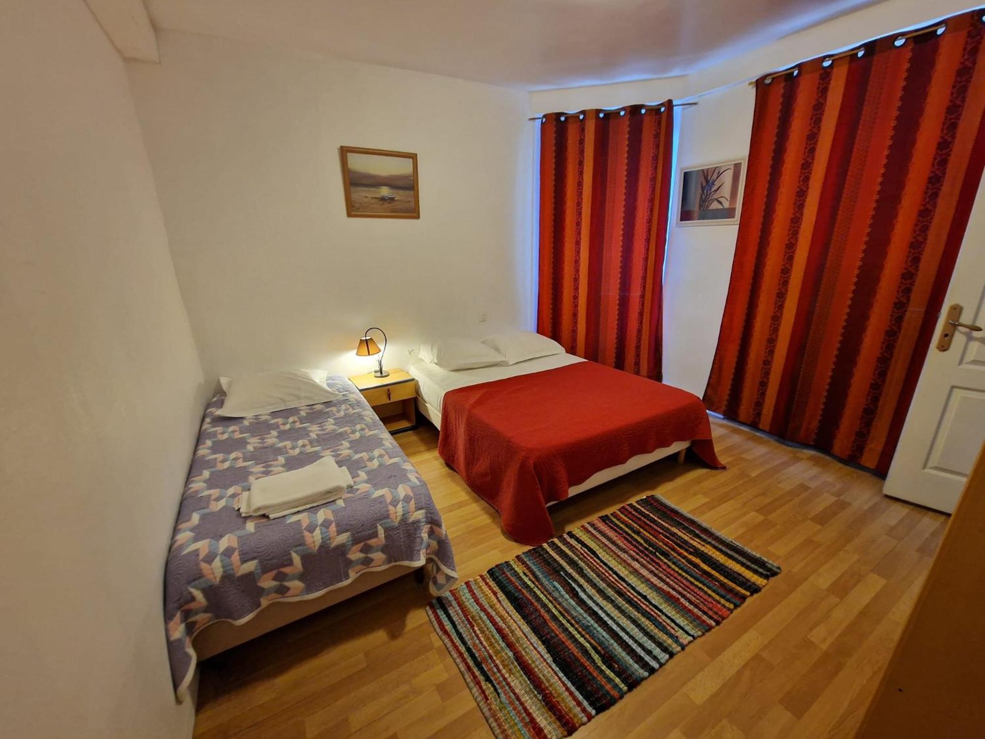Hotel Aux Trois Rois Pont-Sur-Yonne Zewnętrze zdjęcie