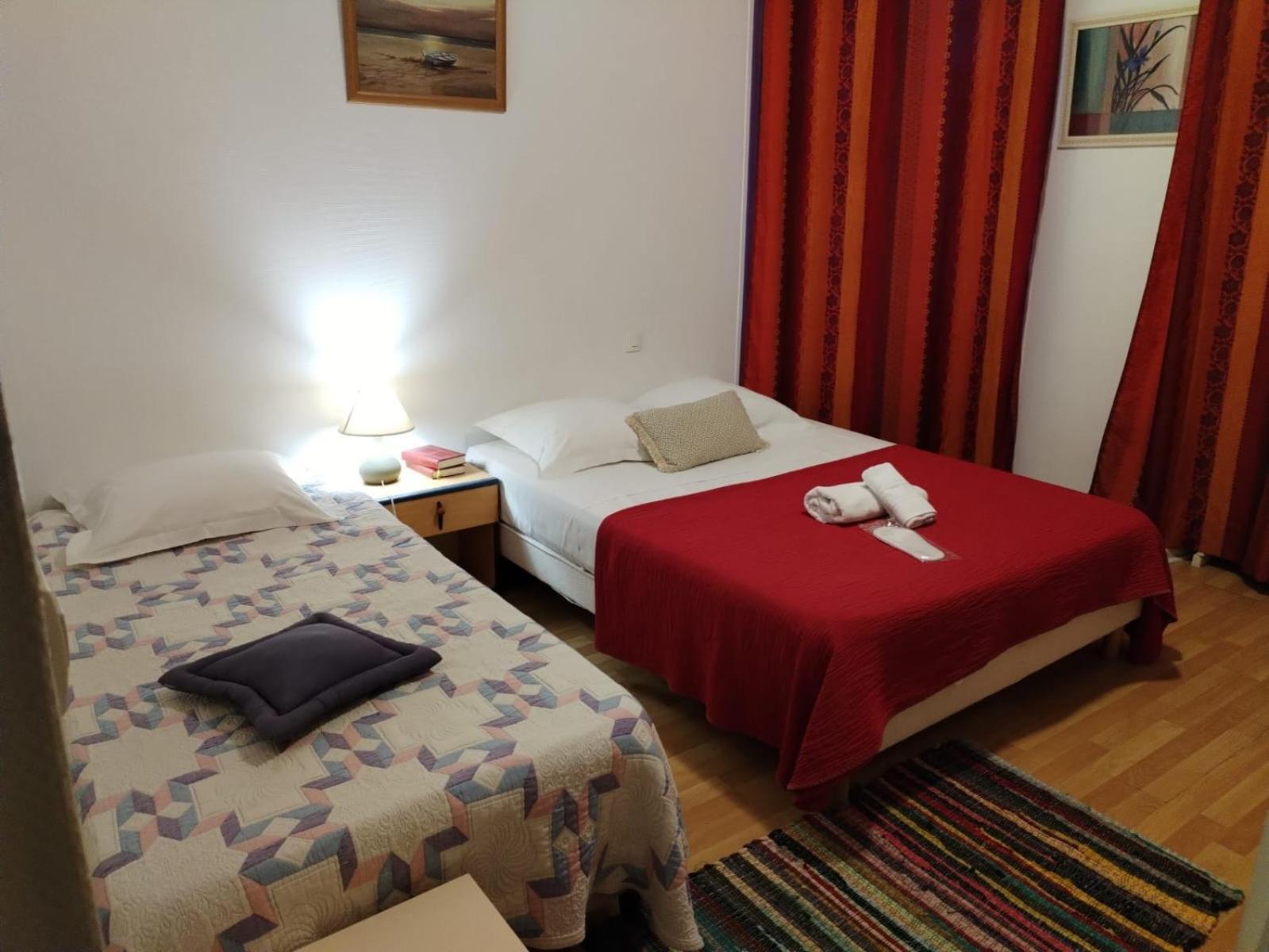 Hotel Aux Trois Rois Pont-Sur-Yonne Zewnętrze zdjęcie