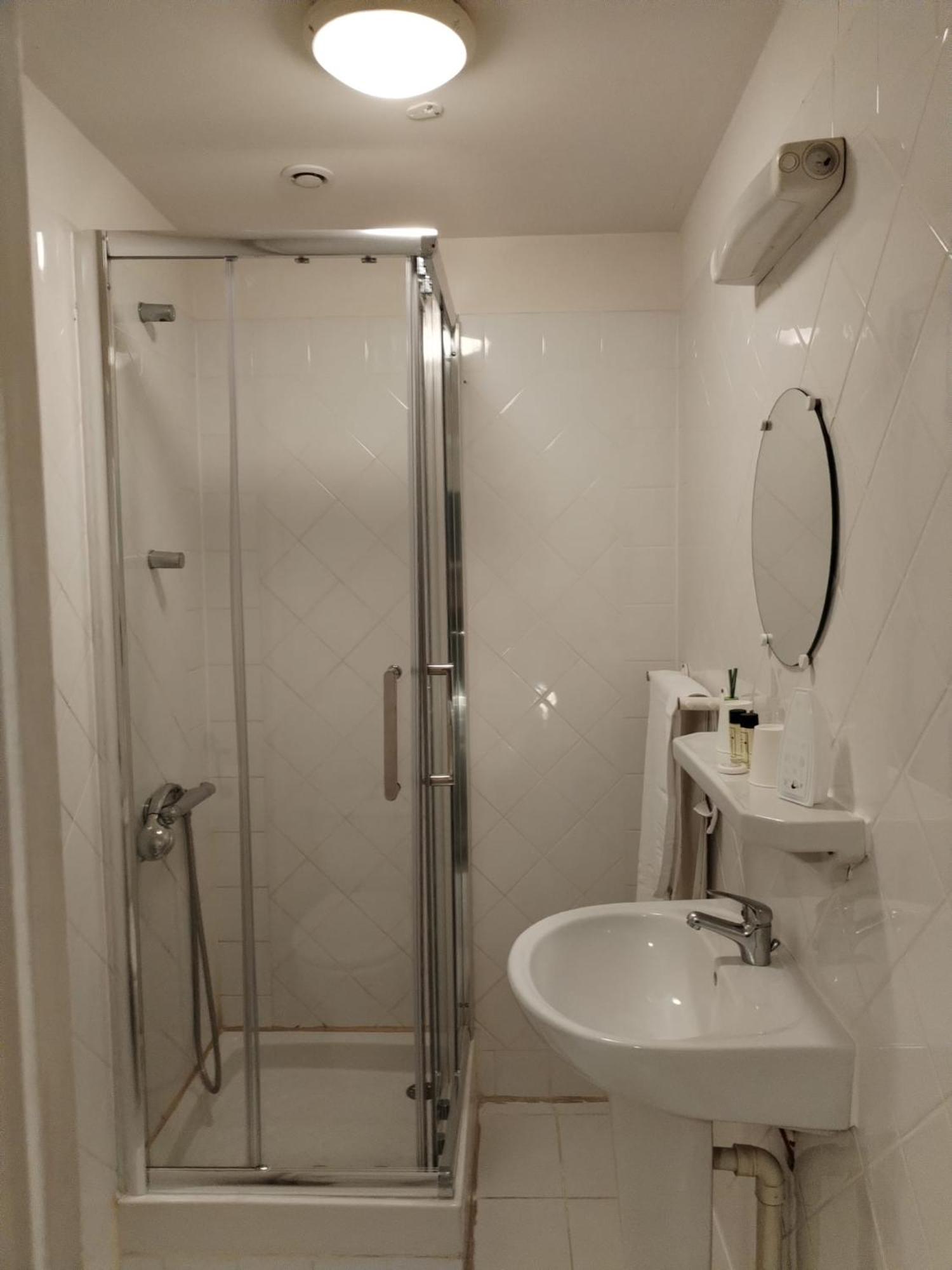 Hotel Aux Trois Rois Pont-Sur-Yonne Zewnętrze zdjęcie