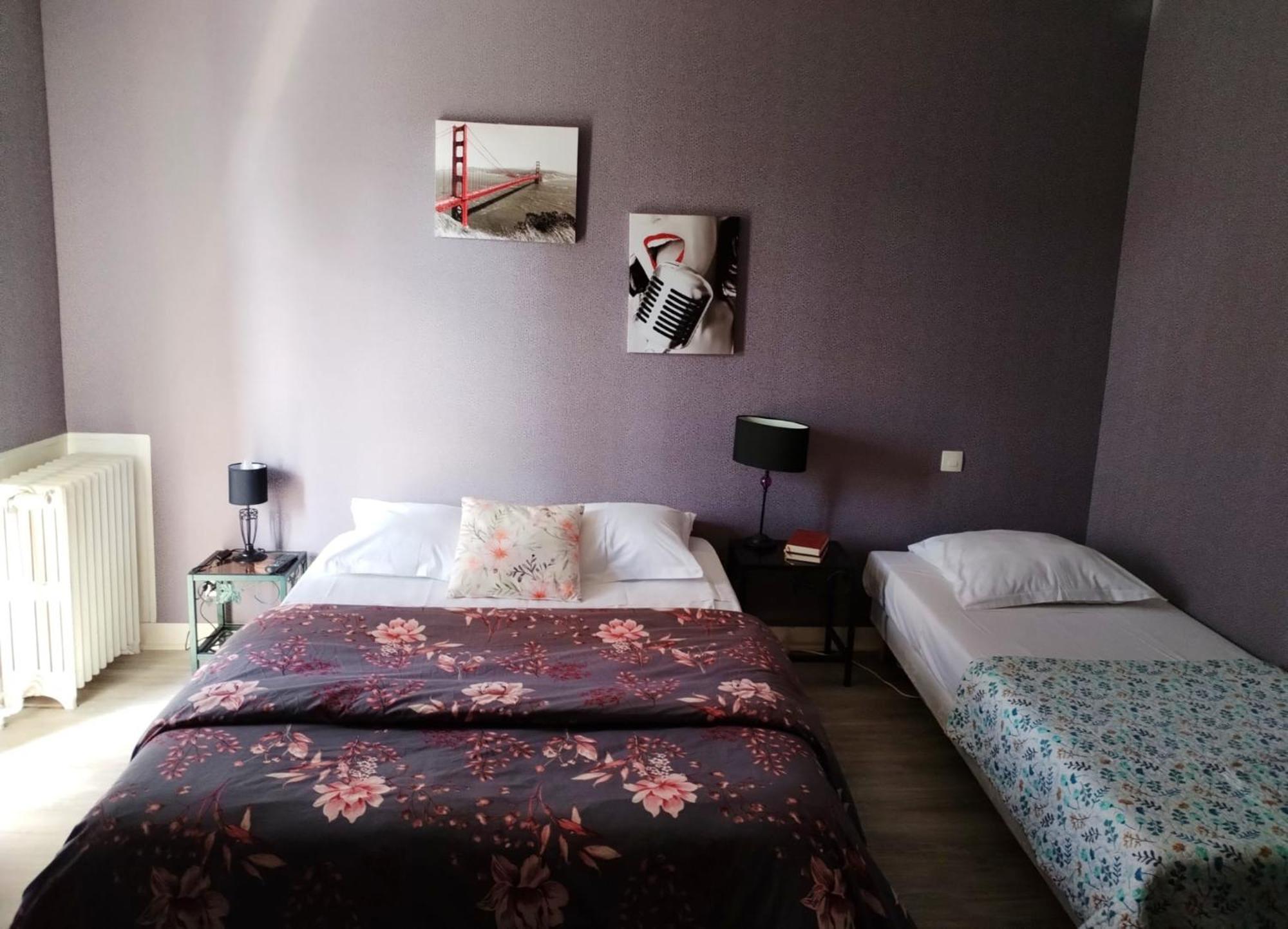 Hotel Aux Trois Rois Pont-Sur-Yonne Pokój zdjęcie