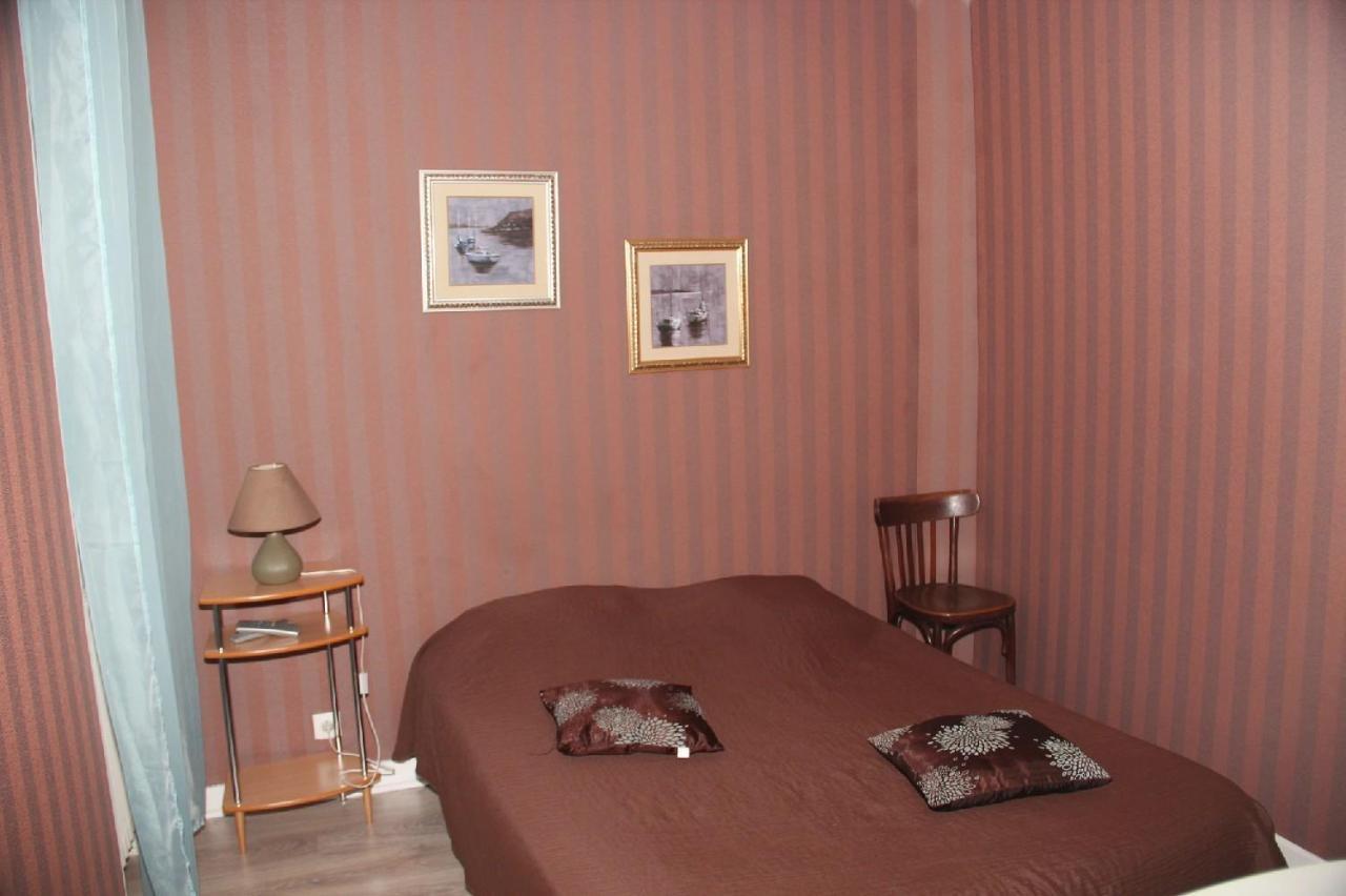 Hotel Aux Trois Rois Pont-Sur-Yonne Zewnętrze zdjęcie